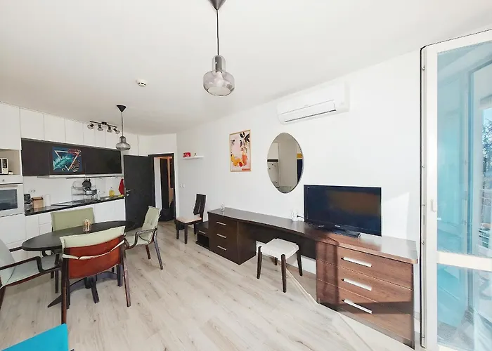 Kj - Swimmingpool - 3 Min From The Burgas