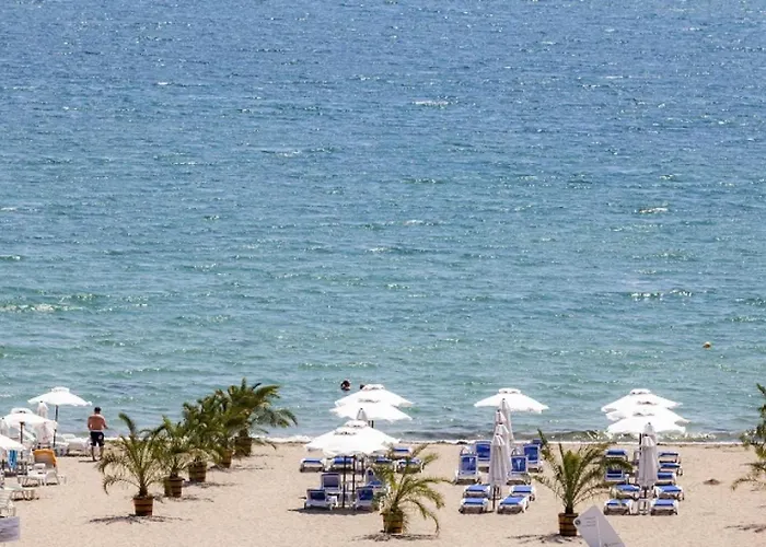 Kj - Swimmingpool - 3 Min From The