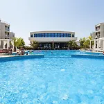 Kj - Swimmingpool - 3 Min From The