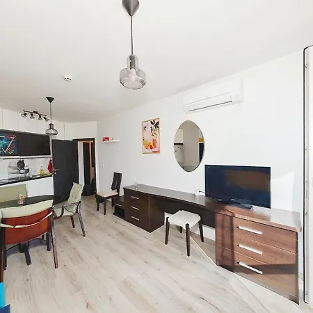 Kj - Swimmingpool - 3 Min From The Burgas City